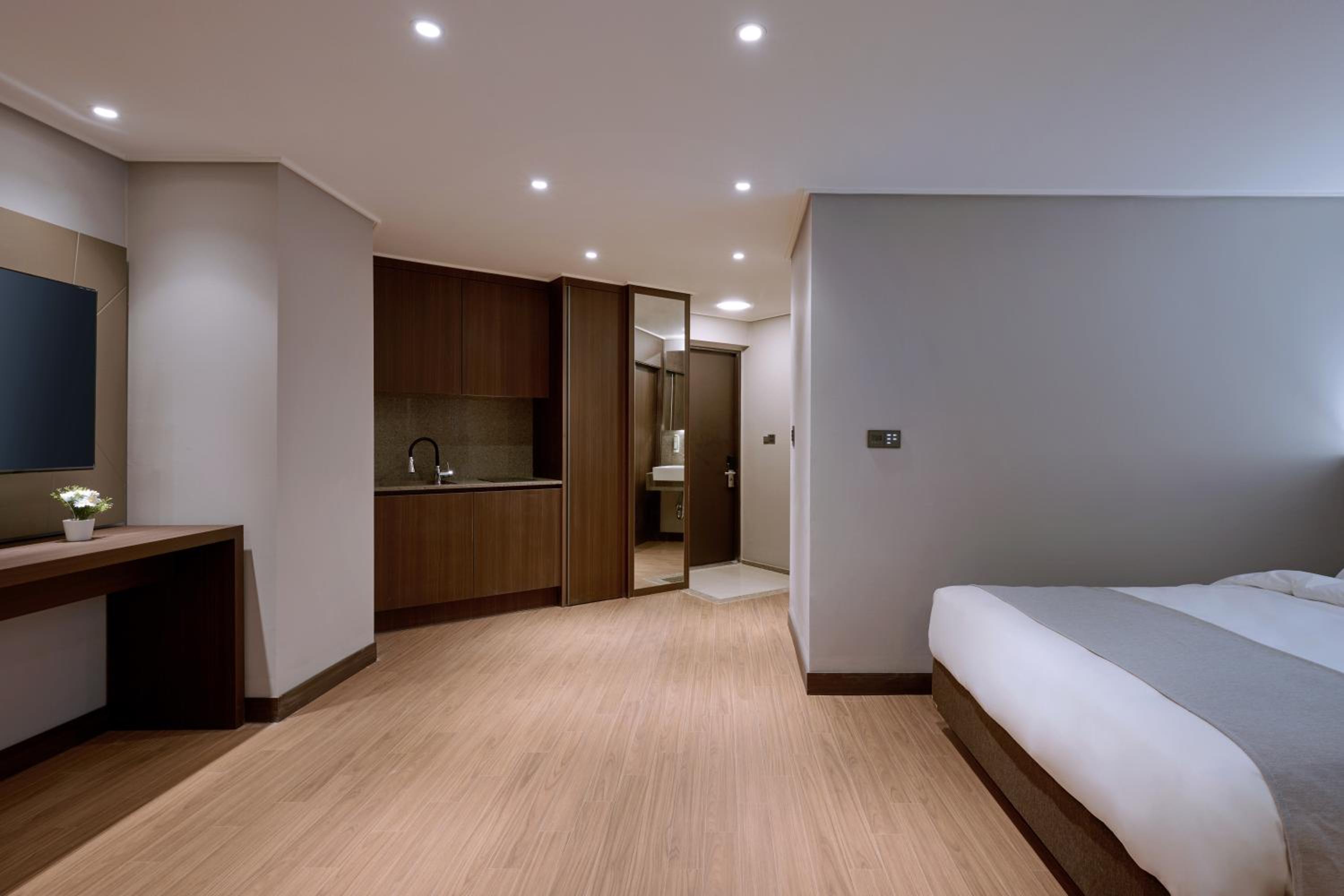 The Hotel Sokcho 31/51