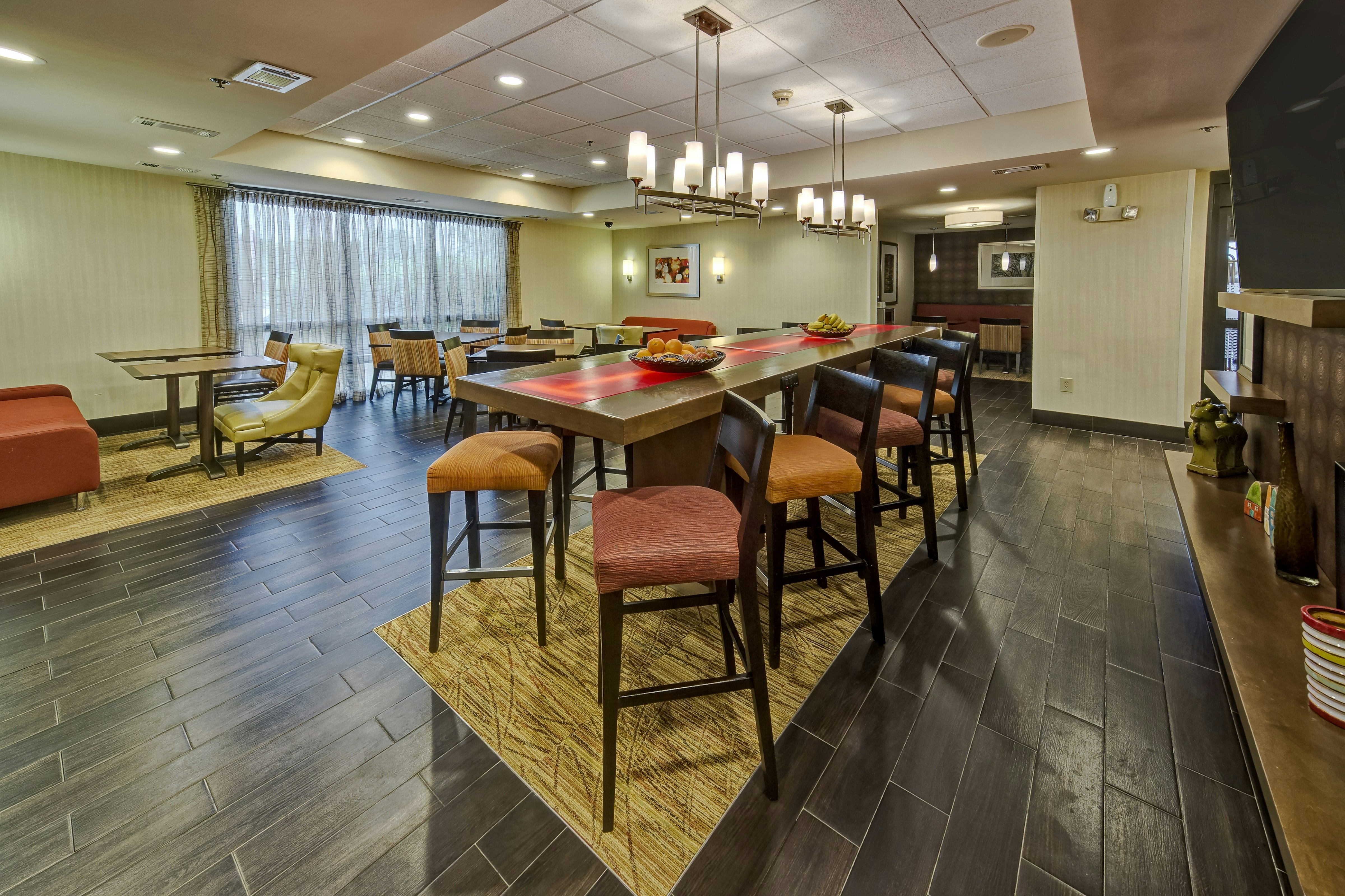 Hampton Inn Houston Baytown 24/34