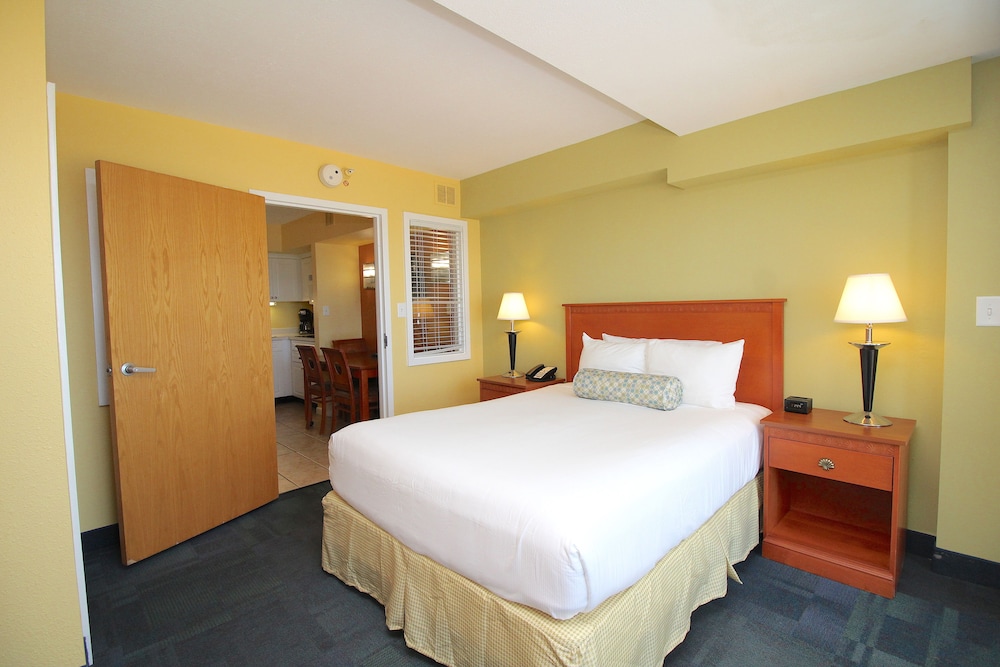 Ocean Sands Resort 11/40