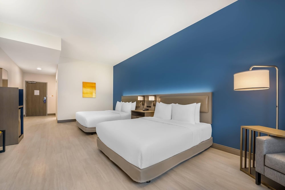 Comfort Inn & Suites Orlando Sanford Airport 17/54