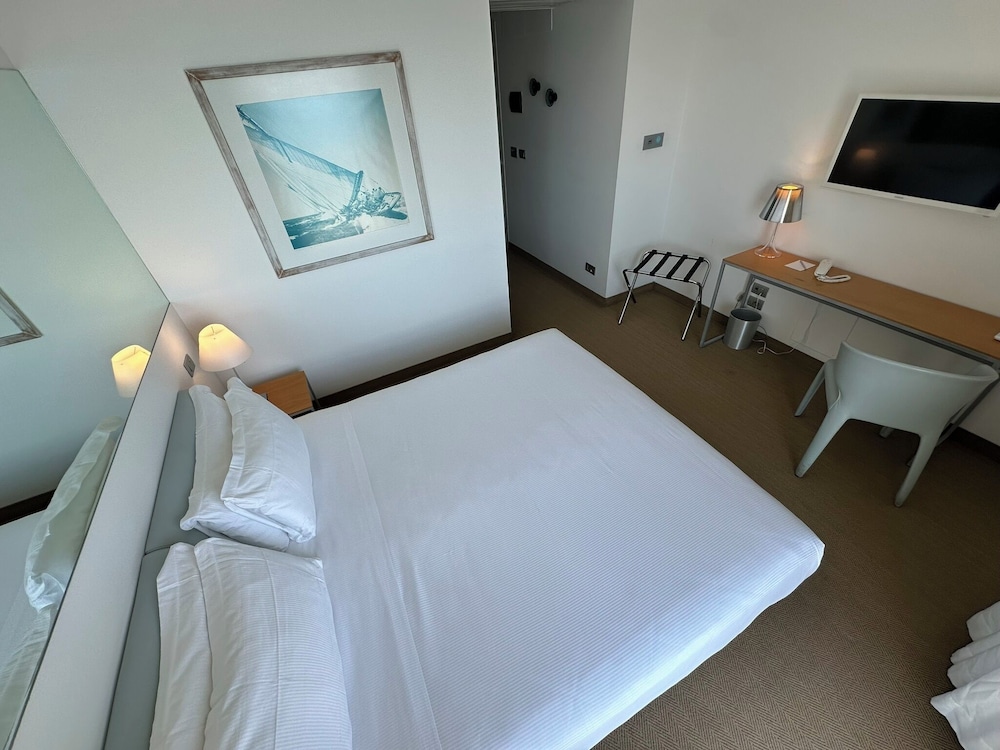 ROOM, DOUBLE BED, SEA VIEW, BALCONY