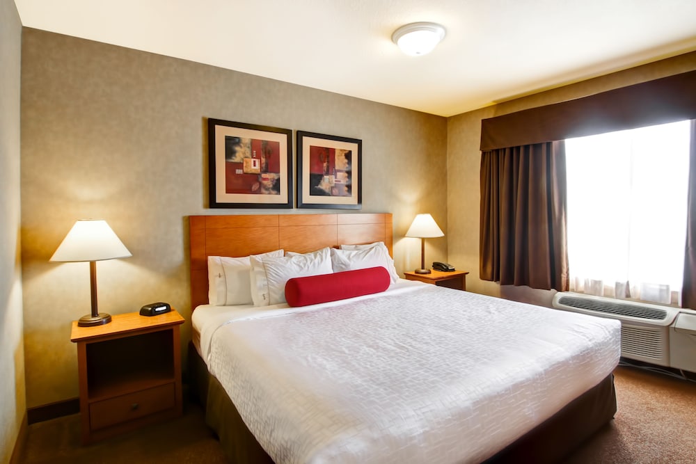Ramada by Wyndham Ponoka 13/39