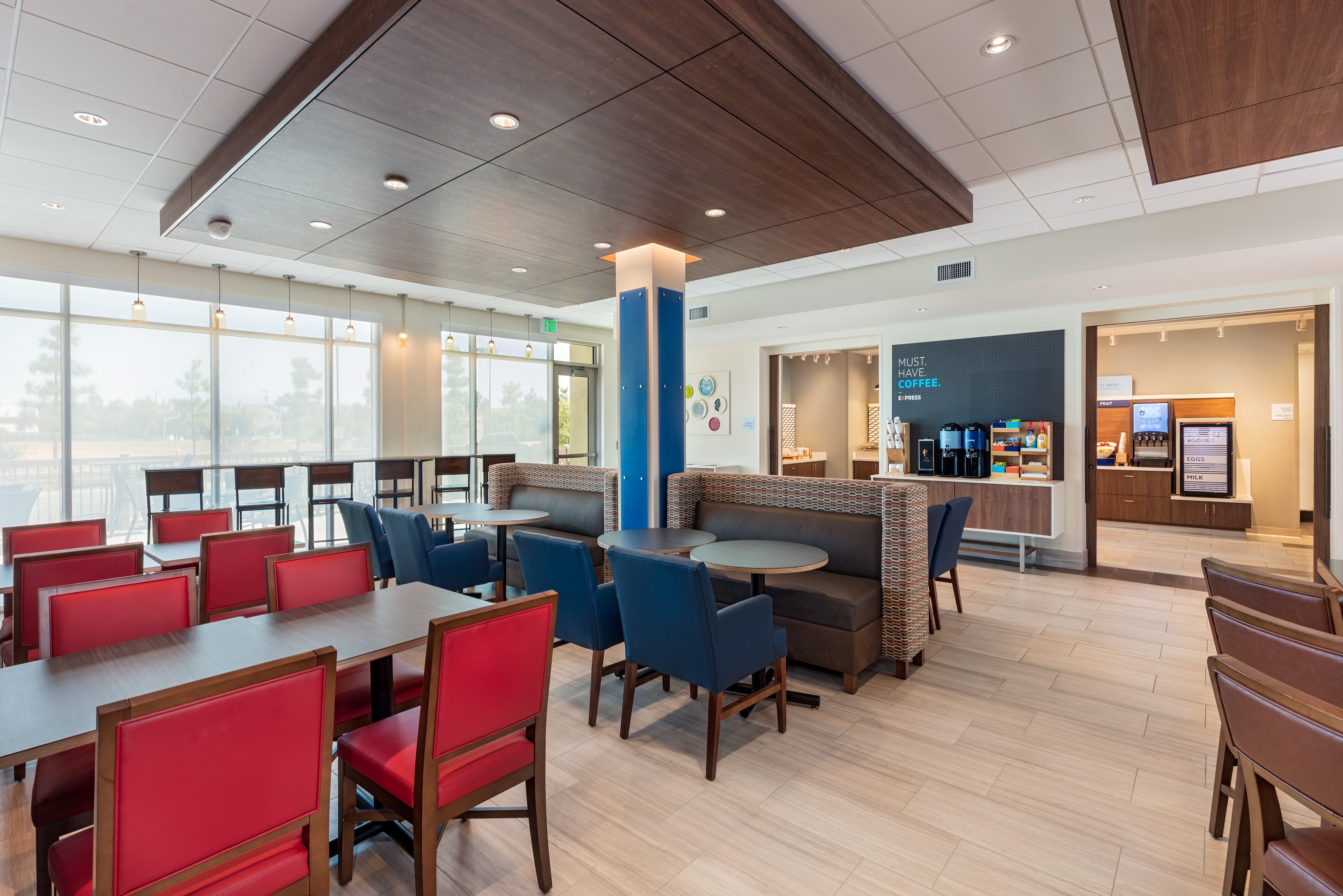 Holiday Inn Express & Suites Moreno Valley - Riverside 37/47