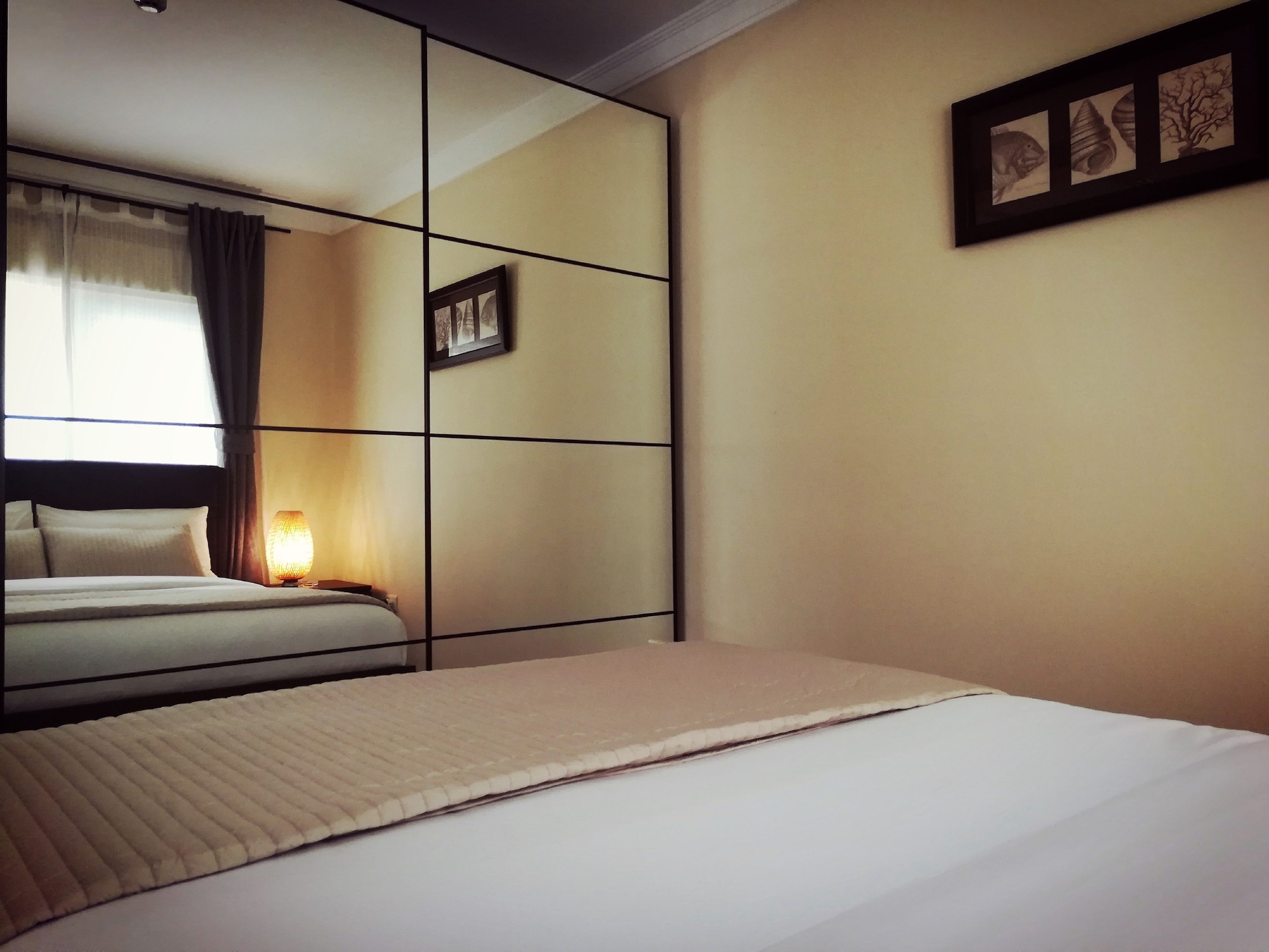 JUNIOR SUITE, KING BED, SOFA