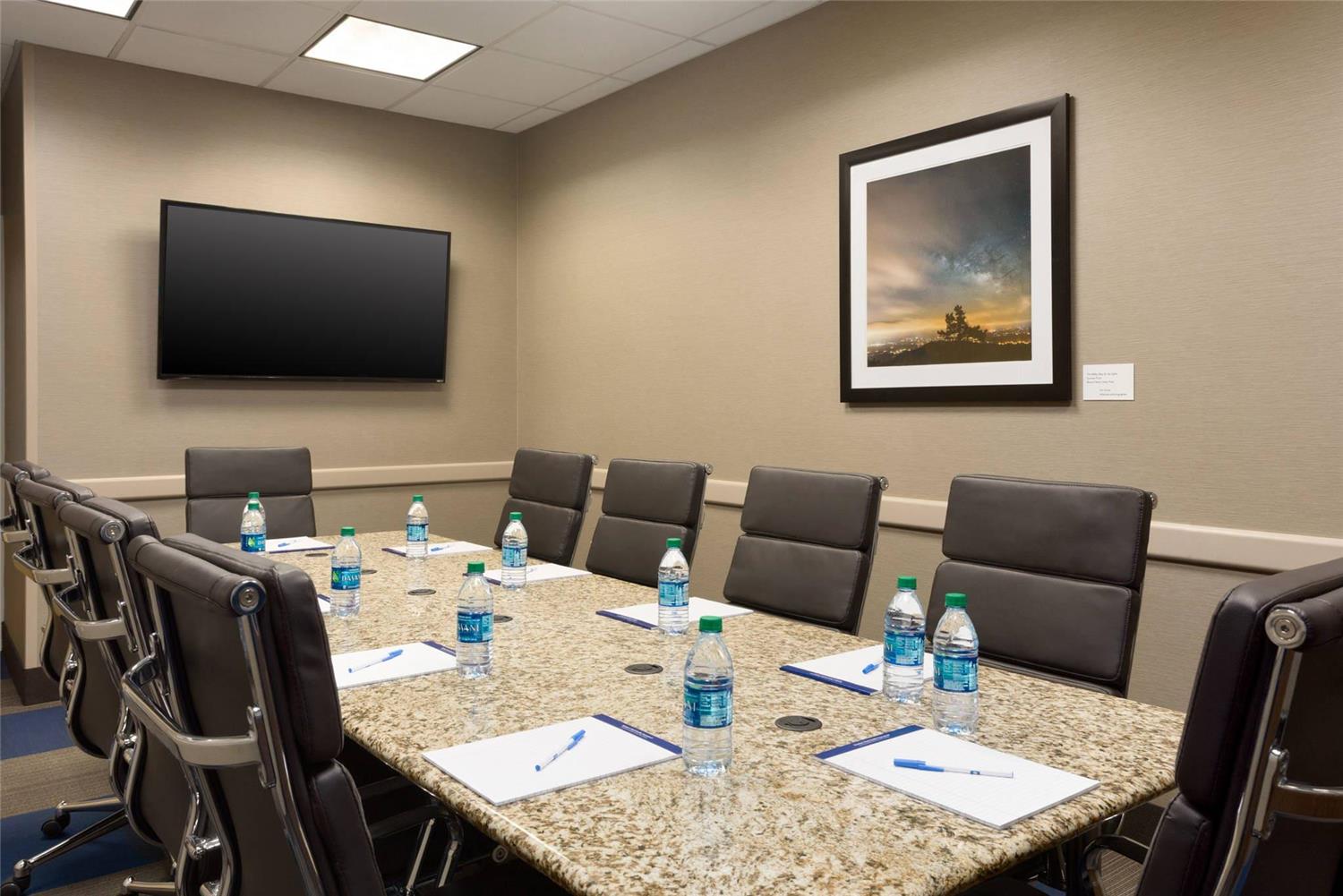 Comfort Inn and Suites Presidential 24/33
