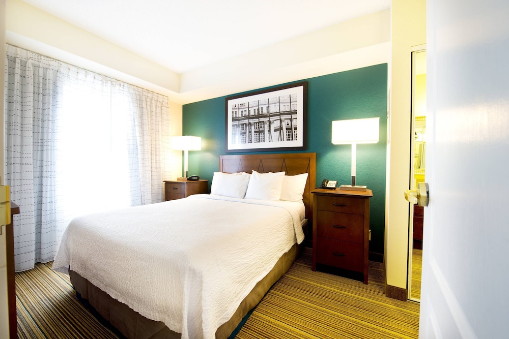 Residence Inn By Marriott Mississauga Arpt Corp Ctr West 10/50