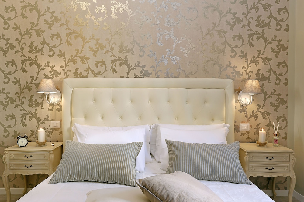 Liberty Rome Suites 33/68