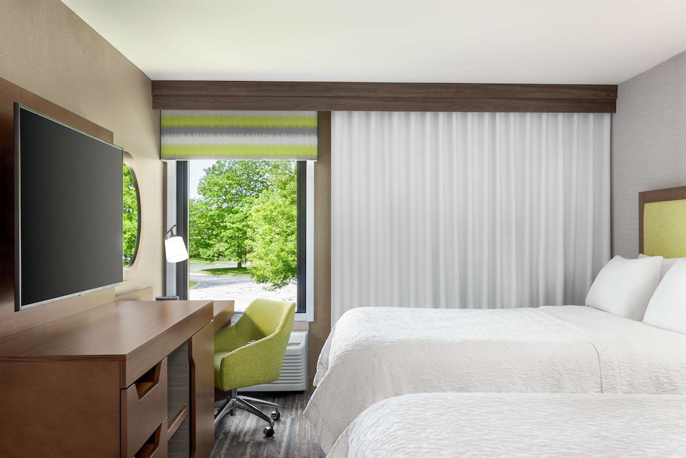 Hampton Inn Milwaukee/Brookfield 16/36