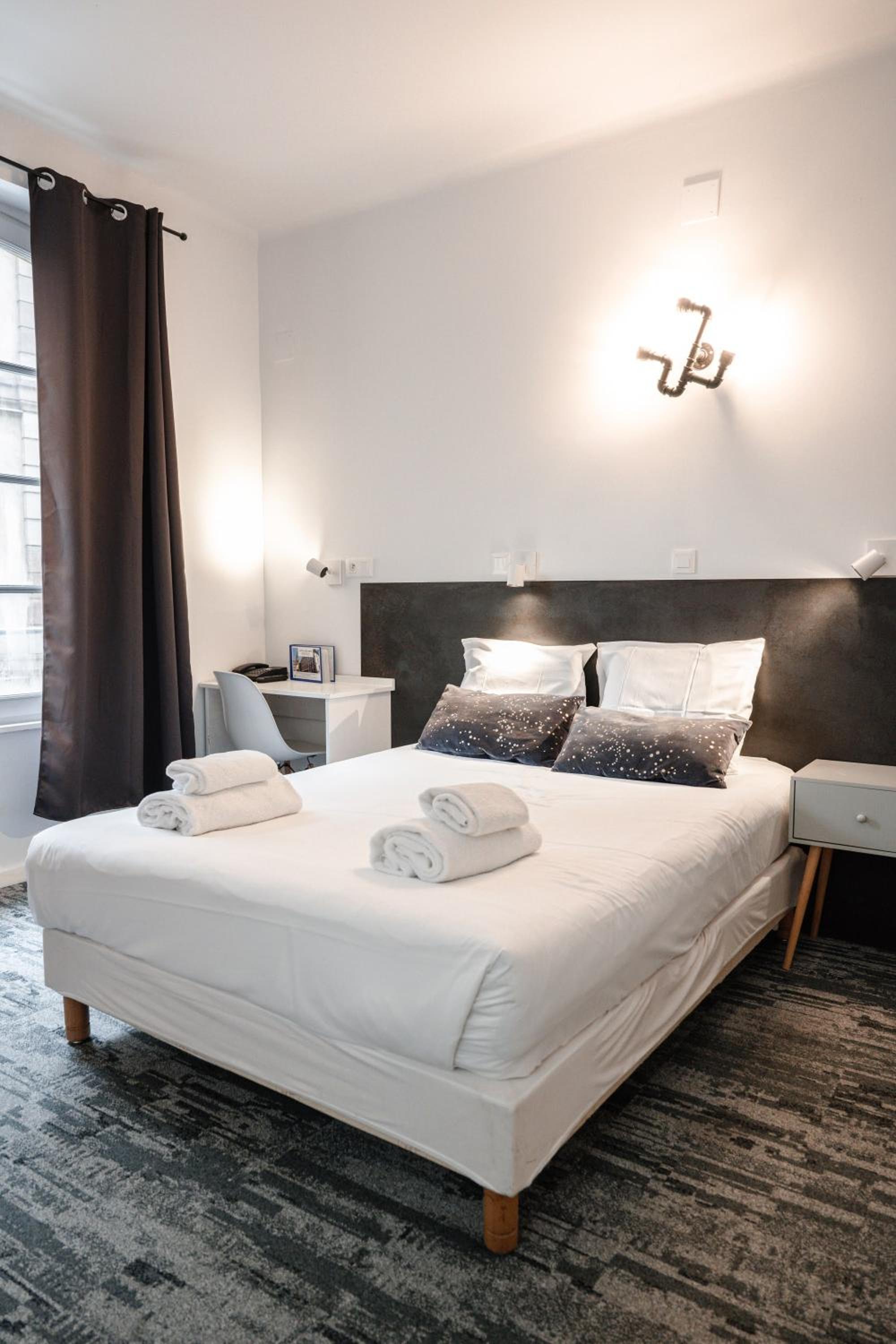 غرفة كلاسيكية بسرير مزدوج، Hotel des Arts 4/10