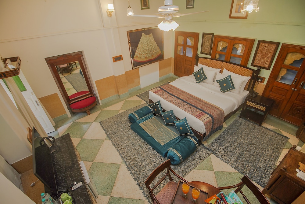 Amritara Manak Haveli, Jodhpur 26/63