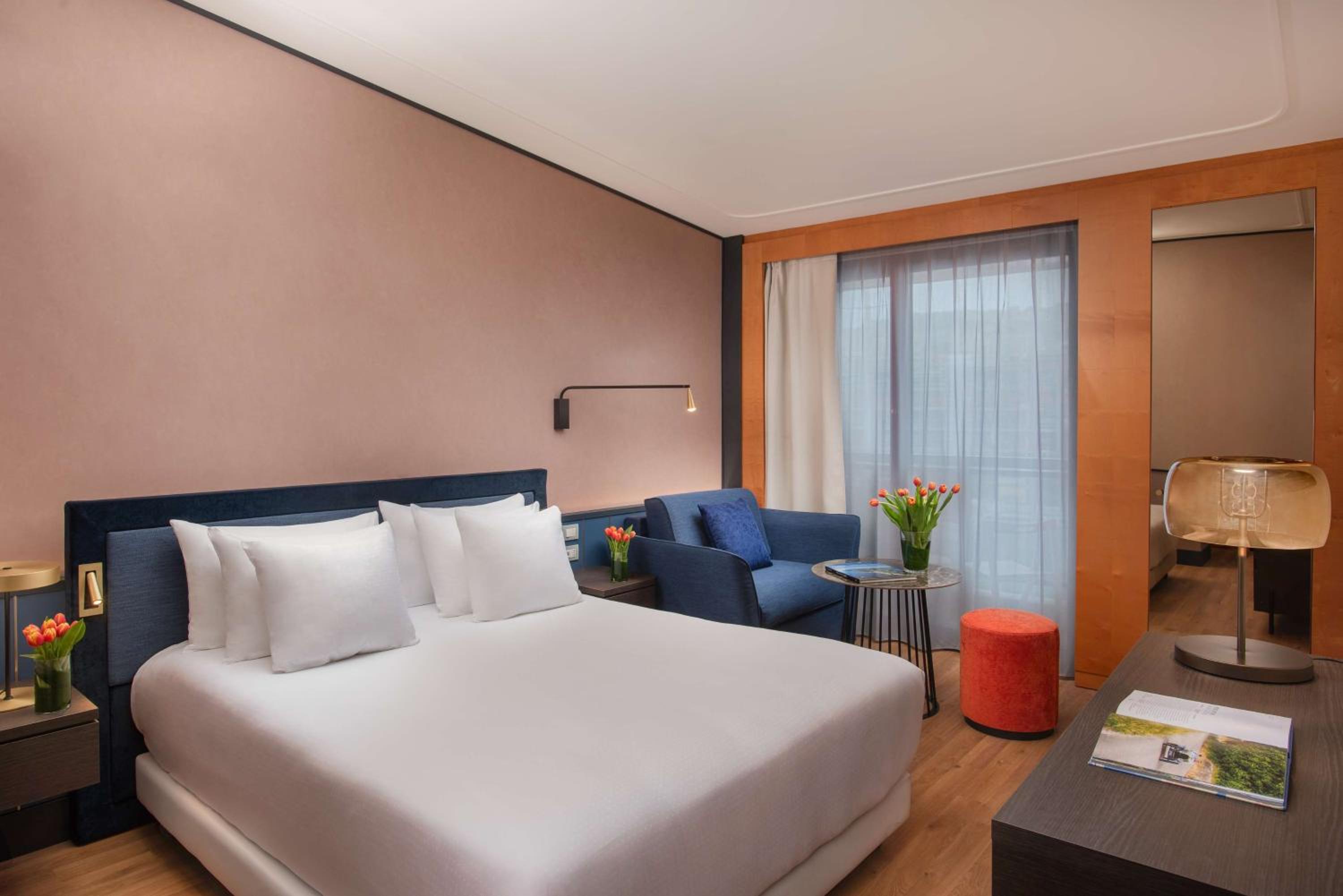 Premium, King Bed, with Extra Bed, with View, Xl