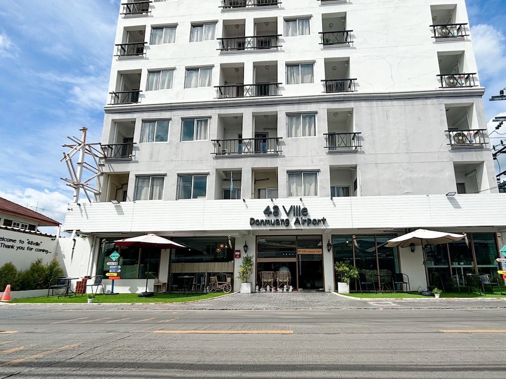 48 Ville Donmuang Airport 5/83