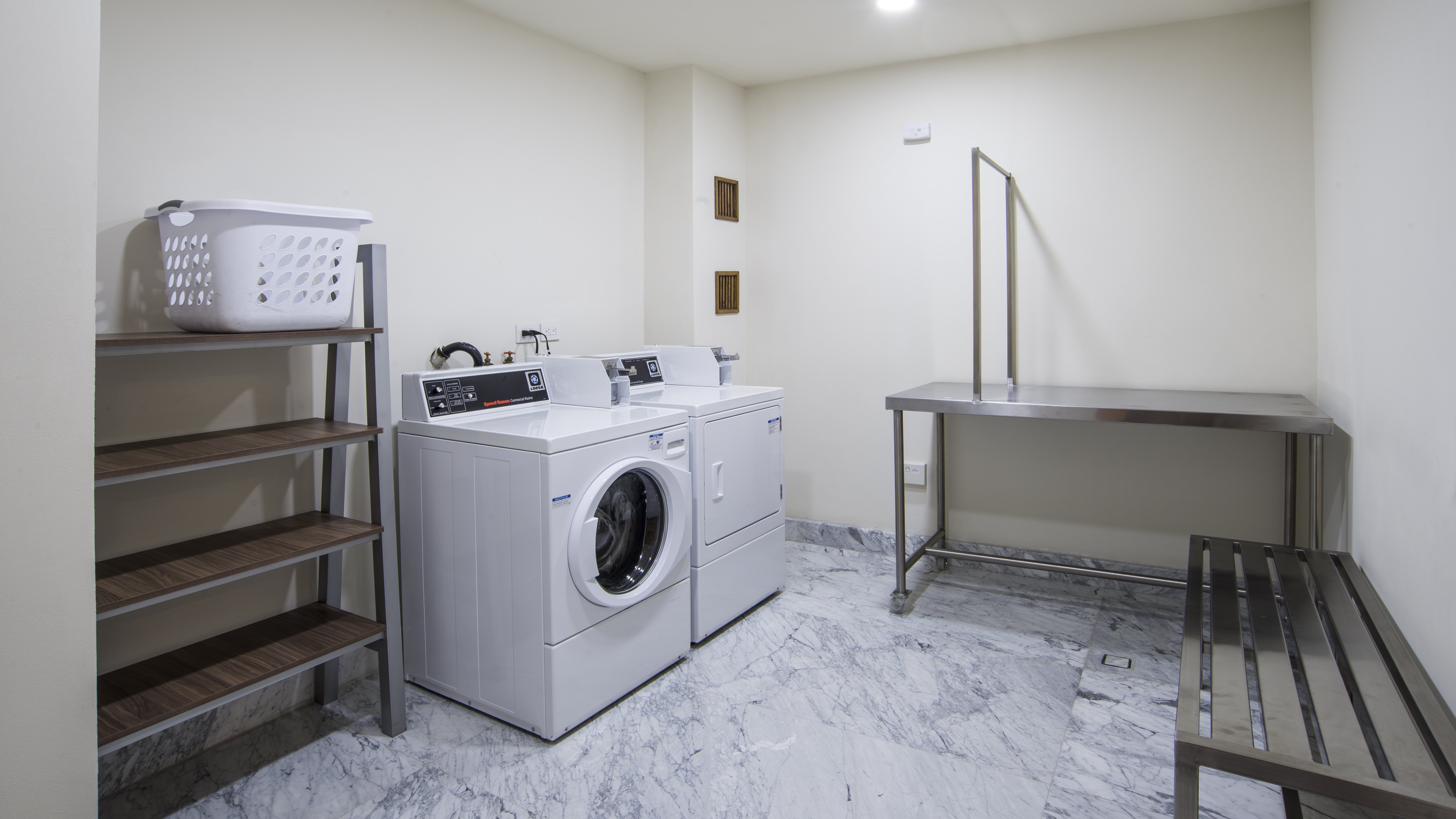 Holiday Inn Express And Suites Ciudad Obregon 45/77