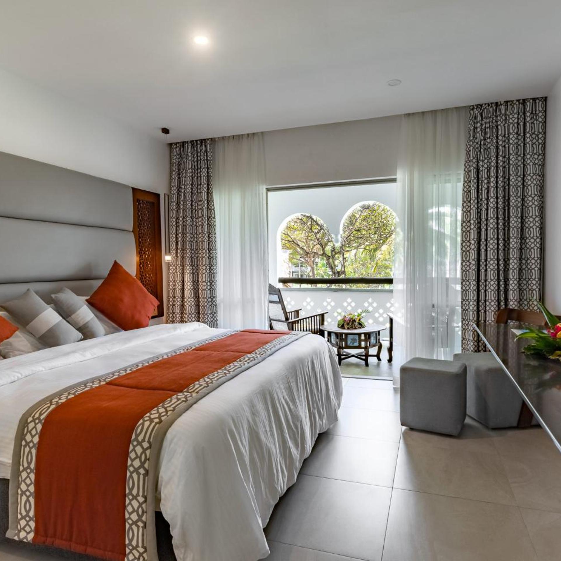 Room, King Bed, Ocean Front