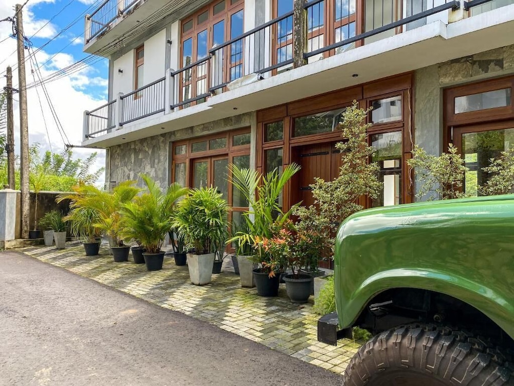 Hanthana House 62/72