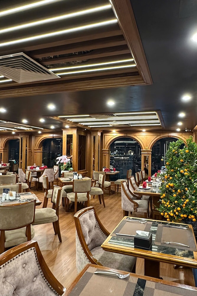 Rex Hanoi Hotel 48/68