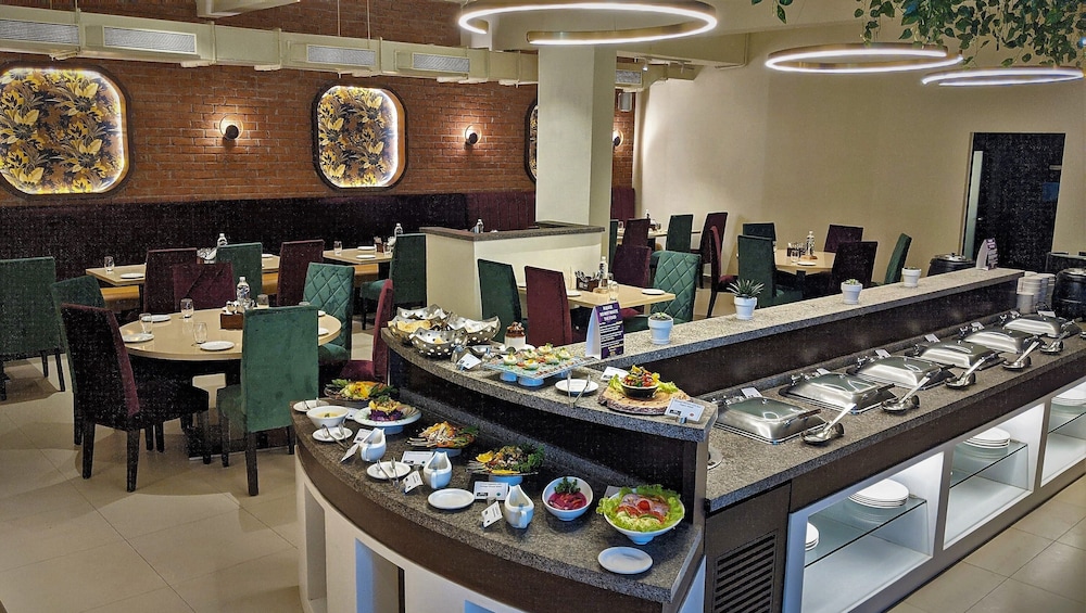 Blupetal A Business Hotel 34/40