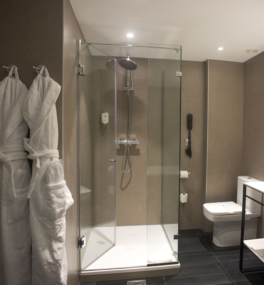 Mercure Madrid Centro Lope De Vega 23/75