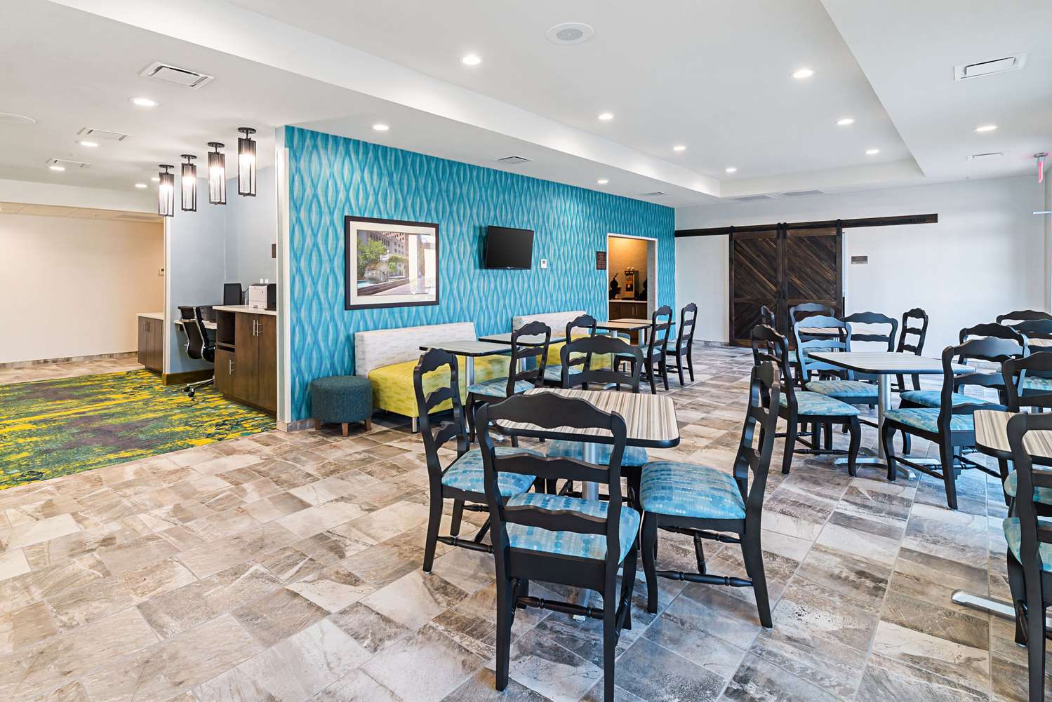 Comfort Inn & Suites Oklahoma City near Bricktown OK 10/15