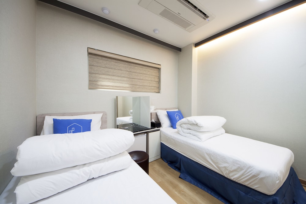 Myeongdong Stay7 18/50
