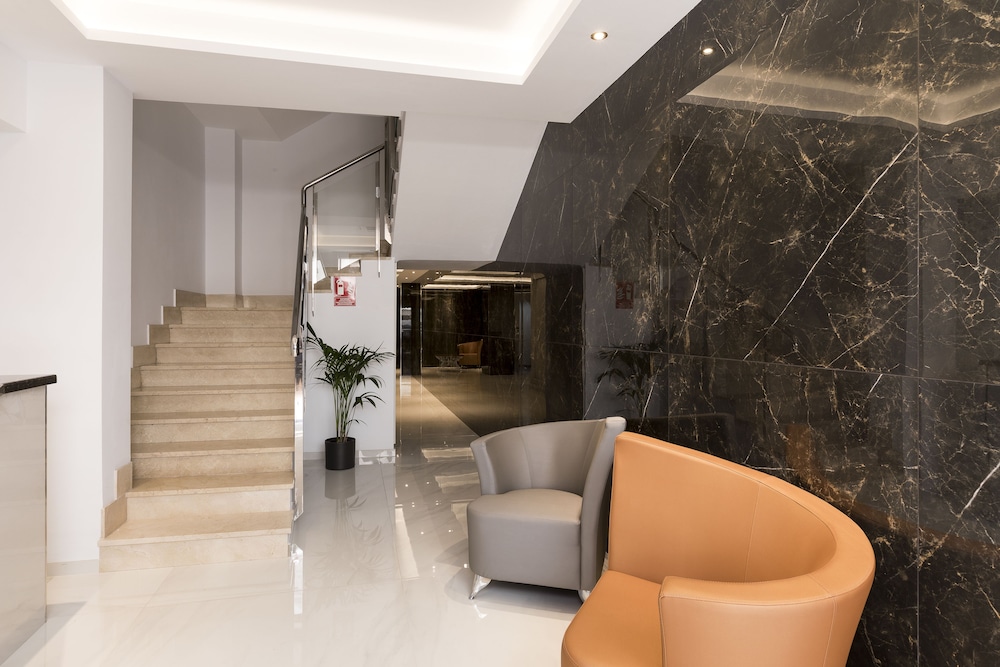 Roca Hostal 22/29
