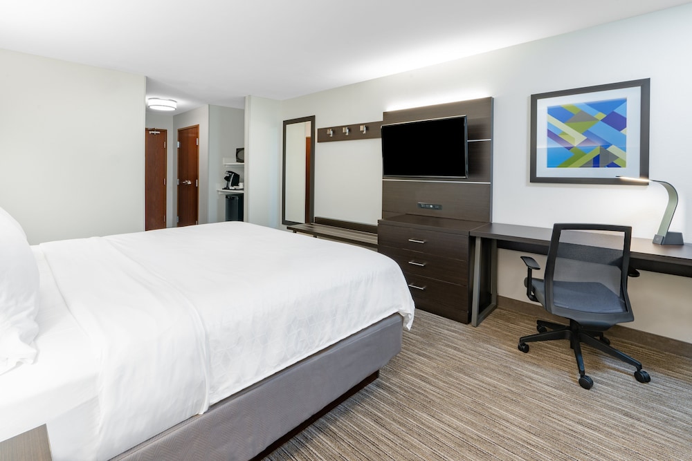 Holiday Inn Express And Suites Trinidad 10/32