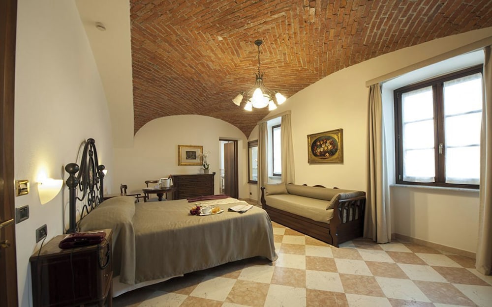 Albergo dell Agenzia 20/76
