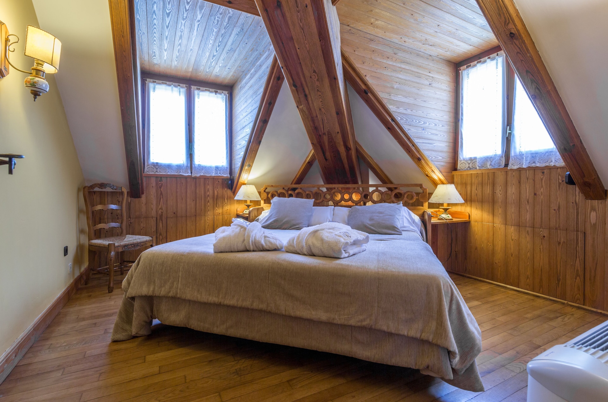 2 Bedrooms, Family Suite, Tower, Hot Tub