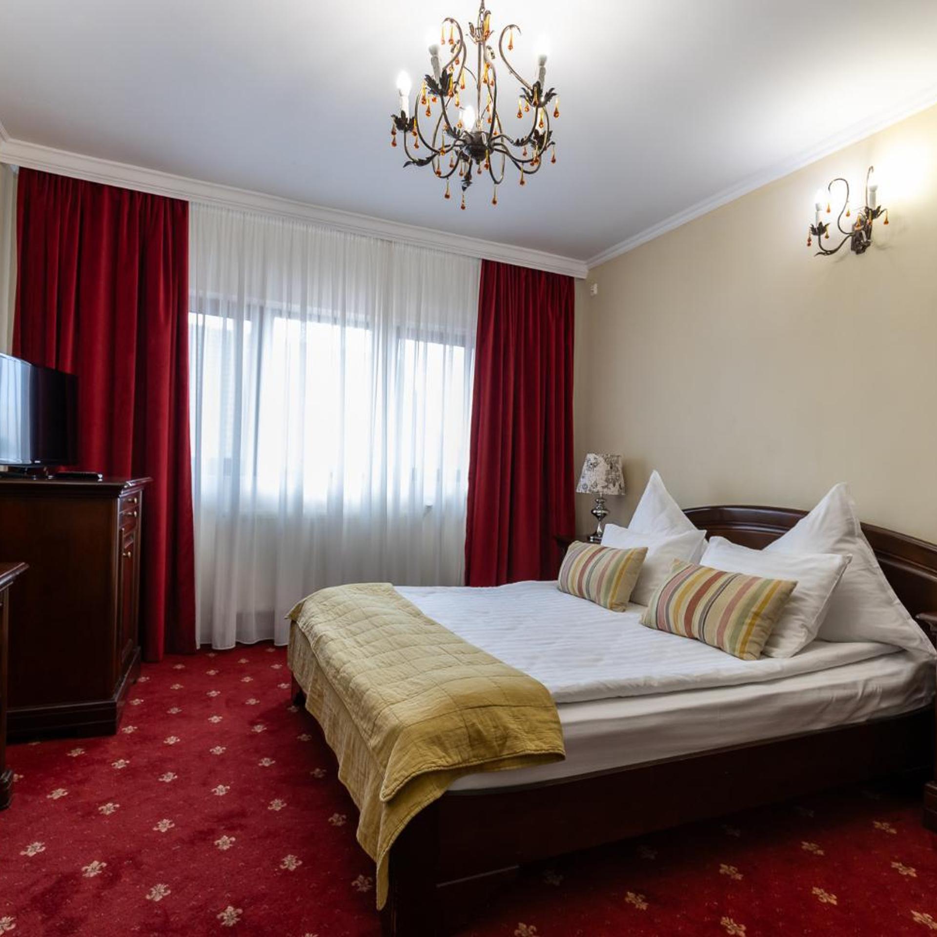 CAPITOL IASI 10/50