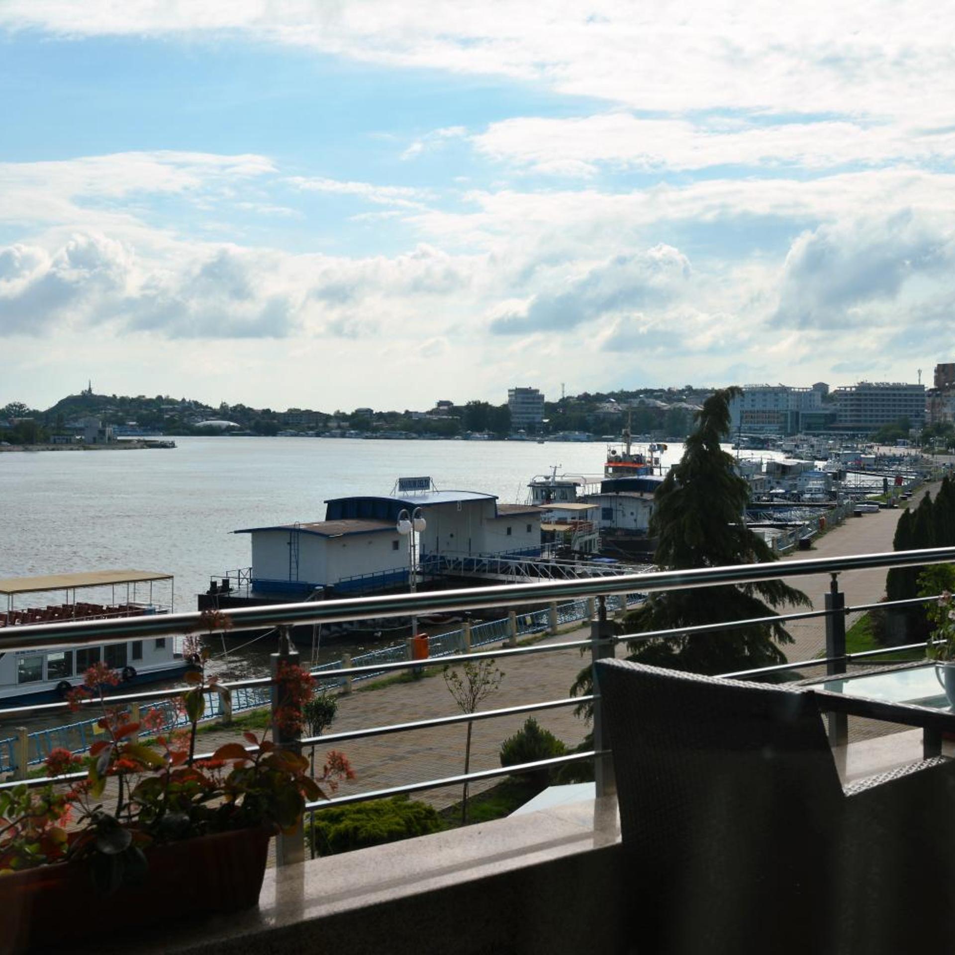 Esplanada Hotel 44/50
