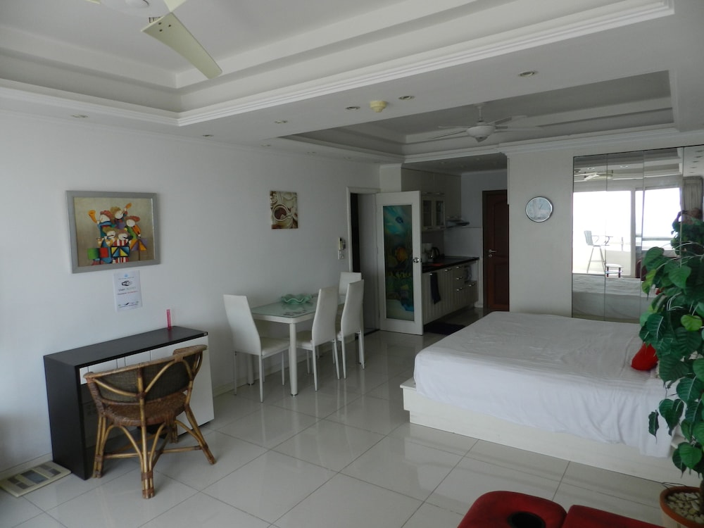 LUXURY, STUDIO, OCEAN VIEW, KITCHEN