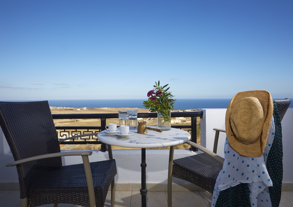Milos Villas Hotel 32/34
