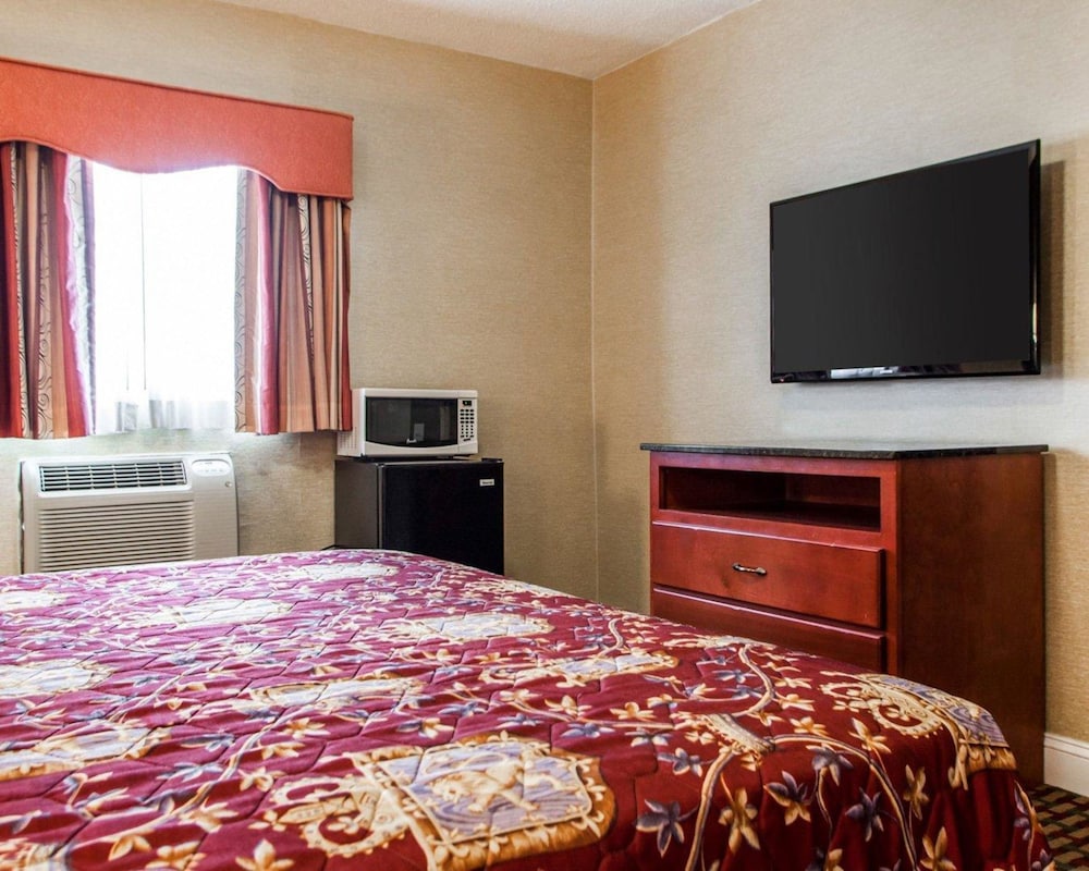 Rodeway Inn Paterson 15/28