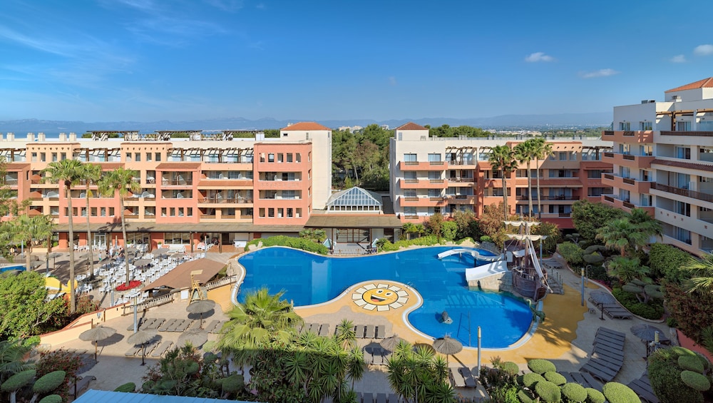 H10 Mediterranean Village 5/50