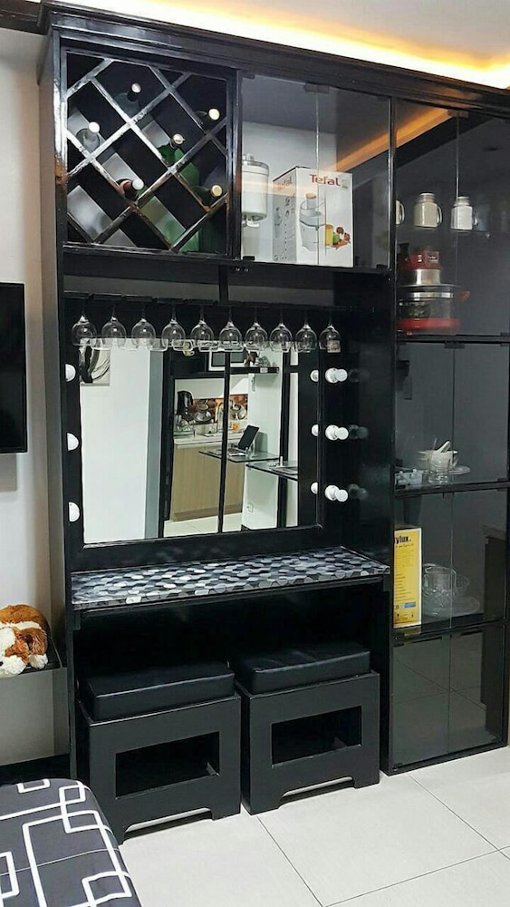Ecj Cozy Studio Units At Horizons 101 13/50