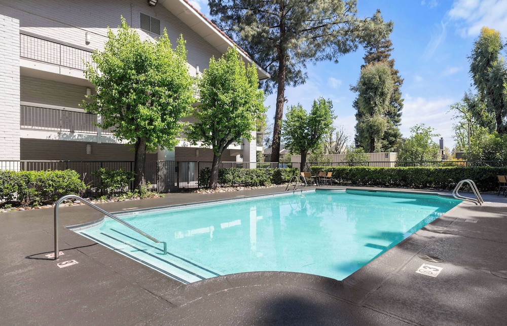 La Quinta Inn Stockton 51/53