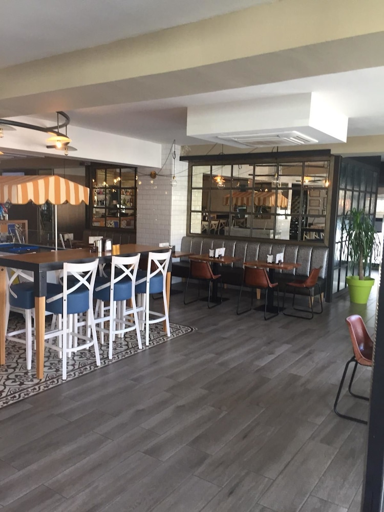 Hotel Kika 34/50