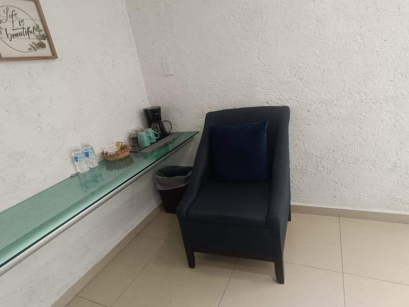 OYO Hotel Dos Mundos Aeropuerto Internacional de Cozumel 37/56
