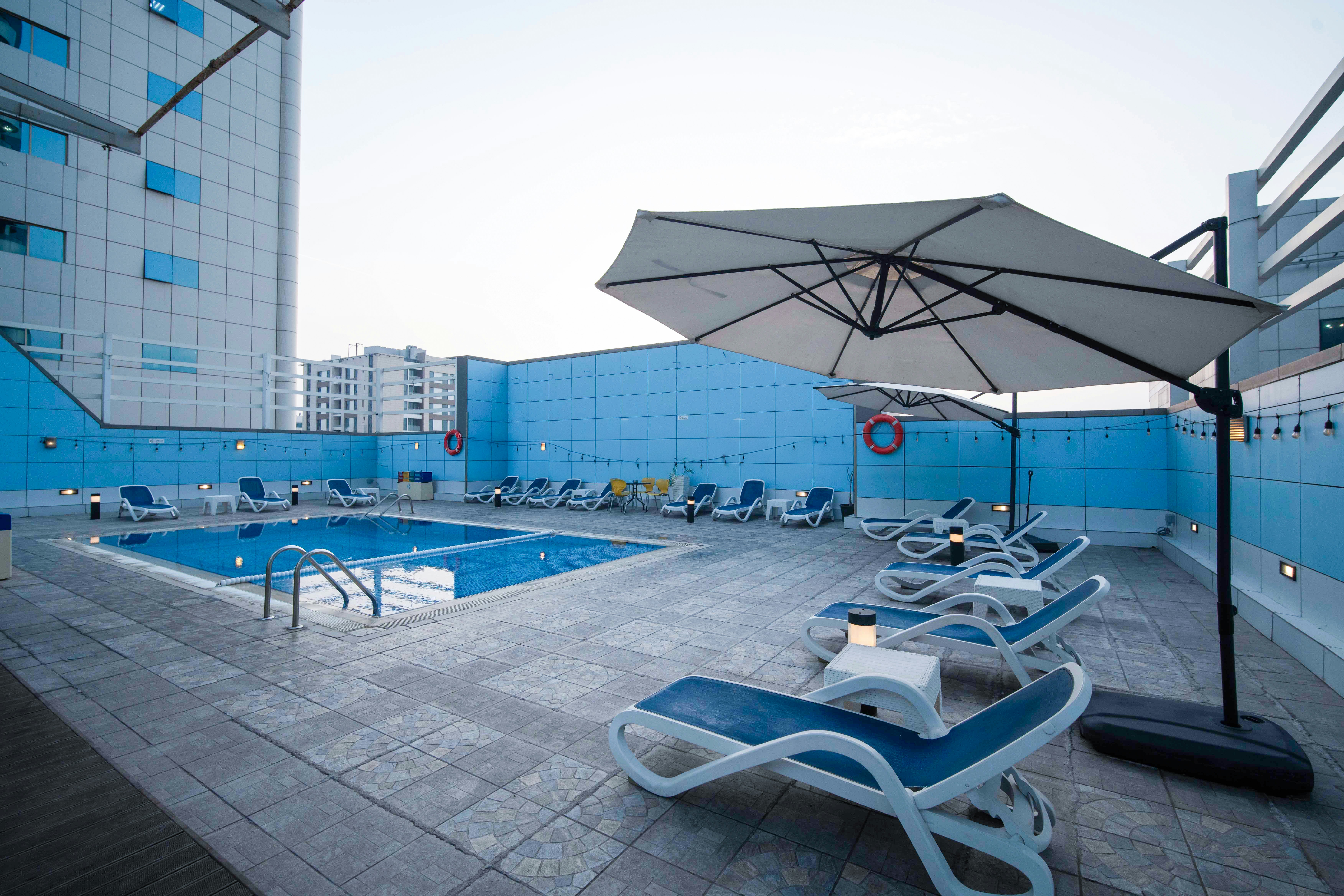 Copthorne Hotel Sharjah 82/85
