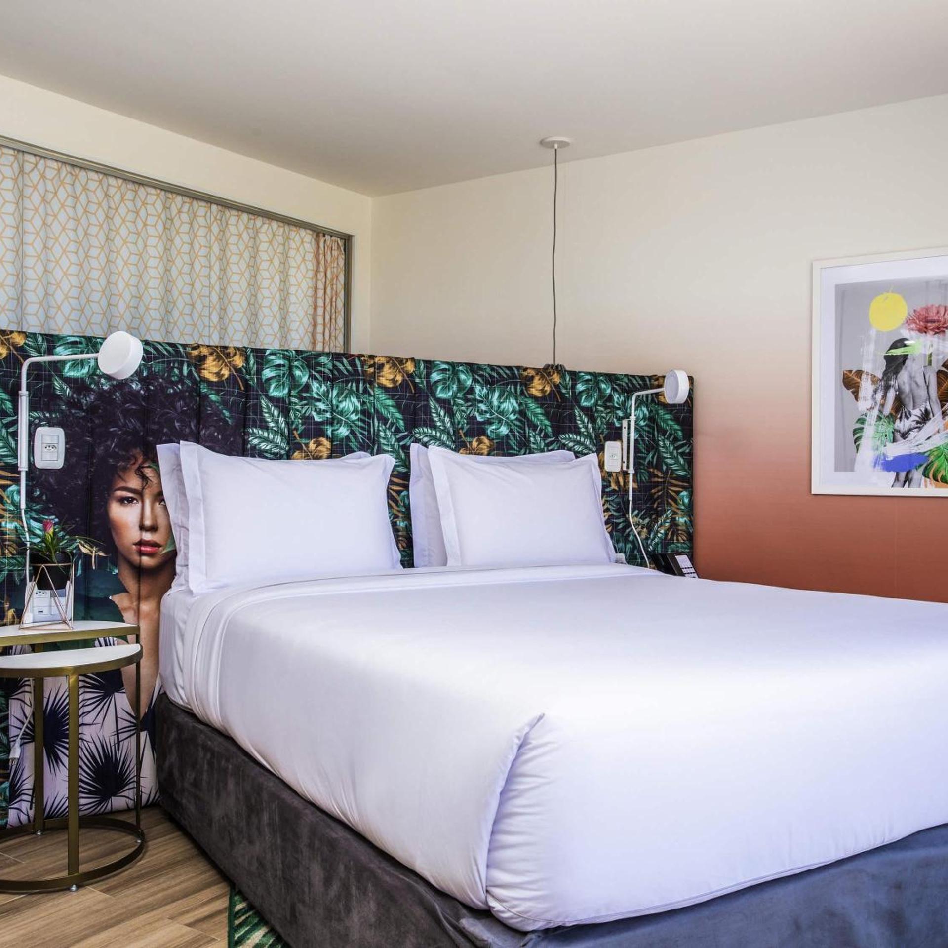 Ocean, Suite, King Bed, Sea Front, Balcony