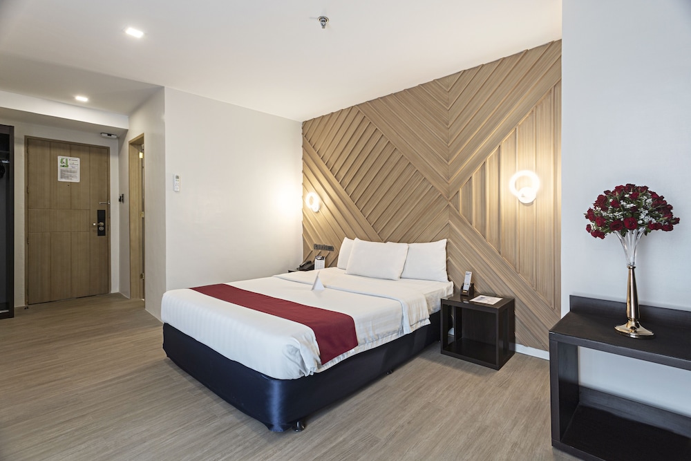 Sarrosa International Hotel And Residential Suites 15/50