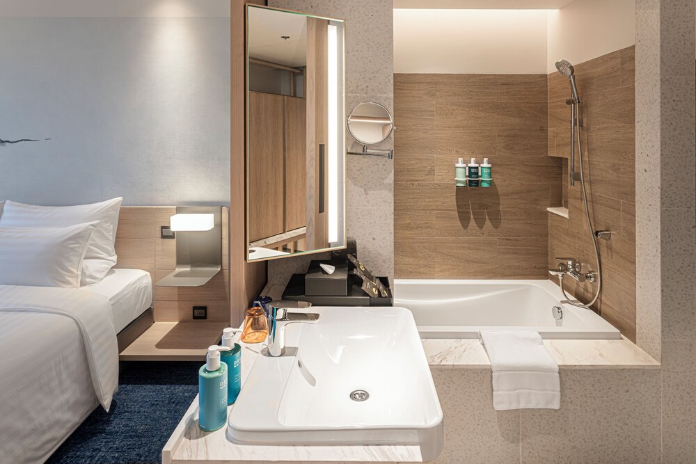 جناح تنفيذي بسرير كينج، Novotel Future Park Rangsit 6/10