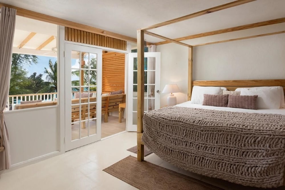MoonRaker Beach Hotel 15/50