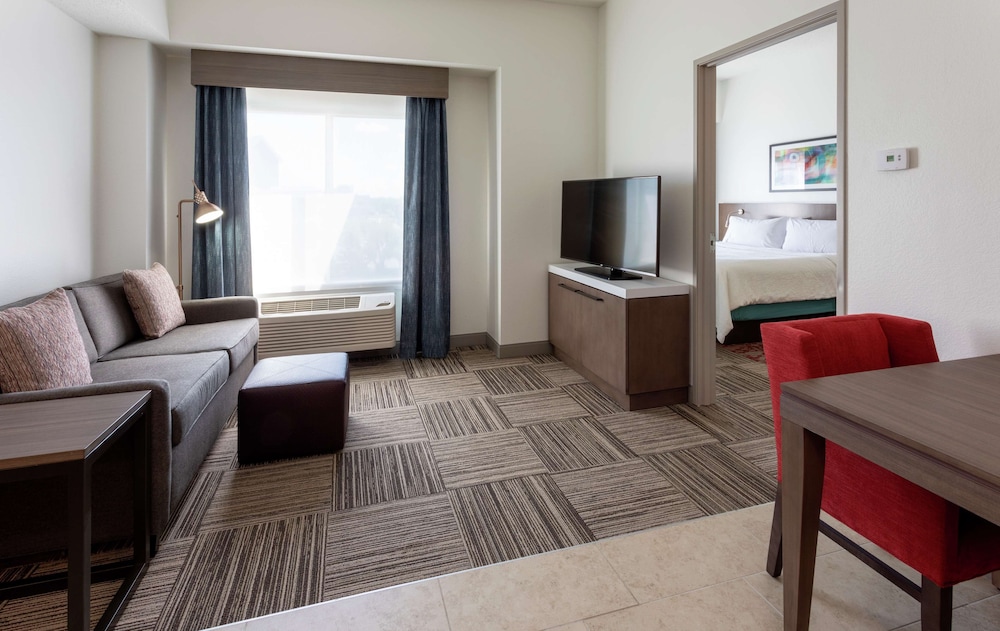 Hilton Garden Inn Minneapolis/Bloomington, MN 25/46
