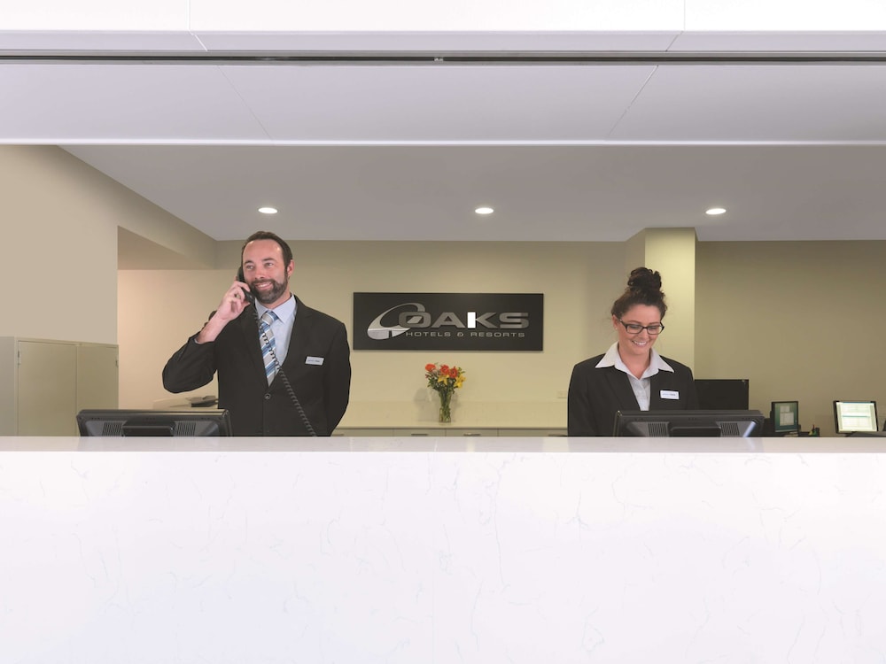 Oaks Mackay Carlyle Suites 8/55