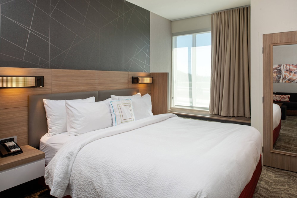 SPRINGHILL SUITES KANSAS CITY NORTHEAST 9/36