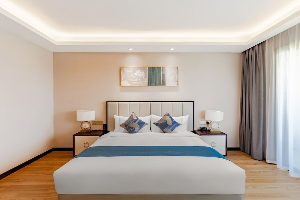 Howard Johnson Lakeview Hotel Huaibei 16/48