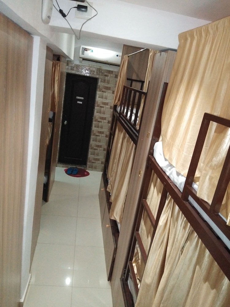 Golden Dormitory 14/23