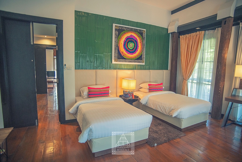 GARDEN, TWIN BEDS