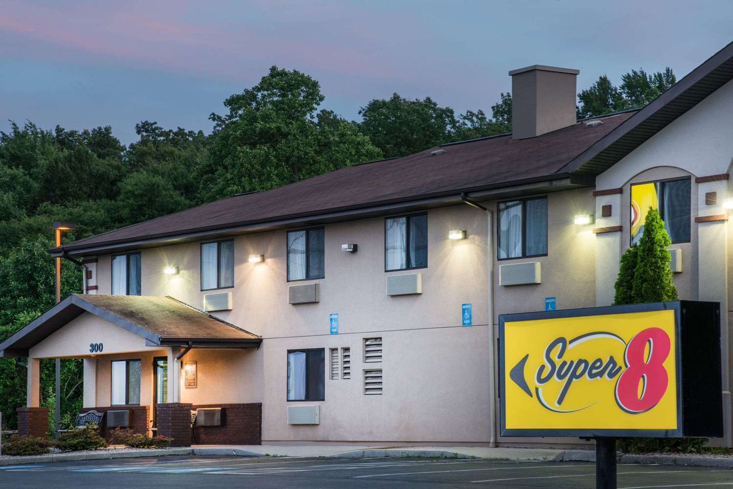 Super 8 By Wyndham Thurmont 1/5